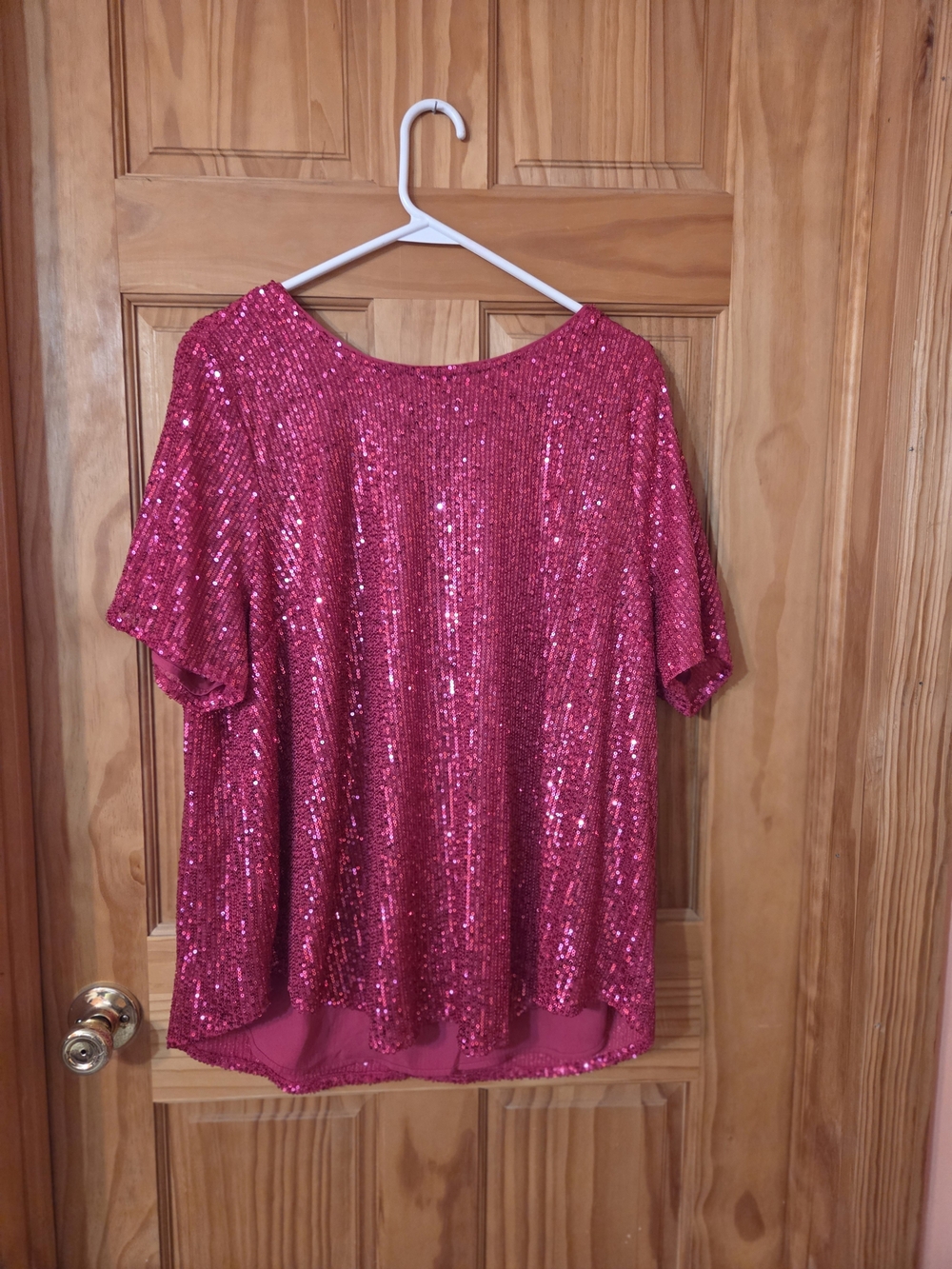 Women's Fuchsia Sequin Short-Sleeve Top